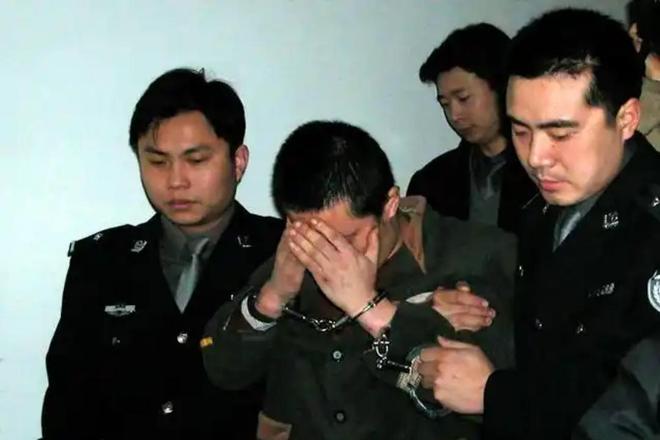 周口市“9·6”系列杀害女性案侦破始末开元棋牌试玩女服务员被人悬尸1995年(图3)